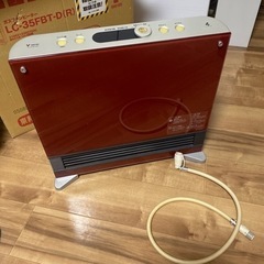 都市ガスファンヒーター　ガラストップ　赤