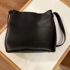 黒　ショルダーバッグ　美品