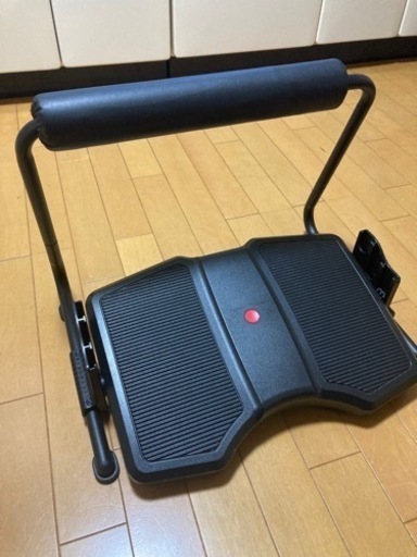 デスク下のフットレスト