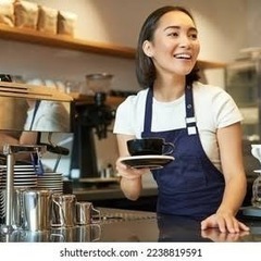 卸業者にてブランド品の仕入れスタッフ！月収40万以上可能。
