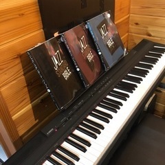 ★鳳駅 音楽ｻｰｸﾙ　ﾍﾞｰｽ　鍵盤　ｻｯｸｽ　ｷﾞﾀｰ　ﾄﾗﾝ...