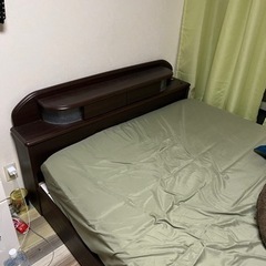ダブルベッド　140＊200