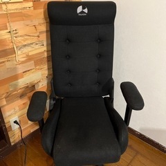 バウヒュッテ　ゲーミングチェア BK