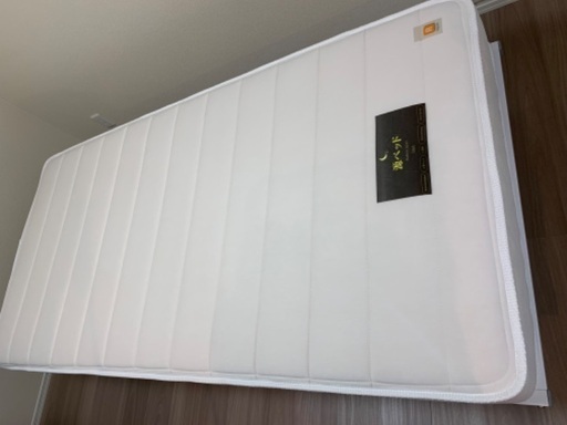 新品未使用、日本製シングルベッド　マットレスとフレームセット