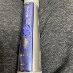 ヘアドライヤー。ナショナル。03年製。長年使いこなしていますので見た感じは綺麗ですが美品とはいえないです。。EH8411。次のドライヤーを購入する迄の間の繋ぎにぜひ如何ですか？の画像