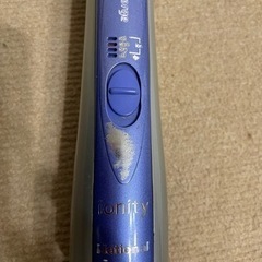 ヘアドライヤー。ナショナル。03年製。長年使いこなしていますので見た感じは綺麗ですが美品とはいえないです。。EH8411。次のドライヤーを購入する迄の間の繋ぎにぜひ如何ですか？の画像