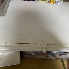 勉強机とセットの棚の画像