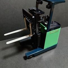 （稀少品）1/23 TOYOTA リーチ フォークリフト （メーカー正規品）の画像