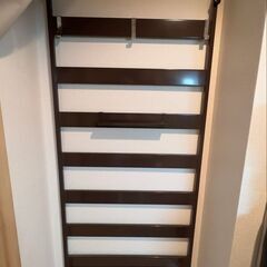 山善 突っ張り パーテーション 壁面収納 ブラウンの画像