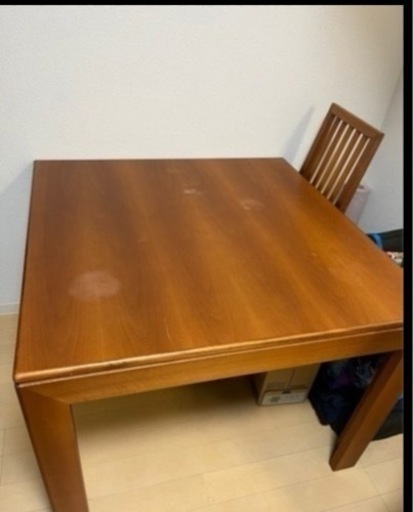 ダイニングテーブル