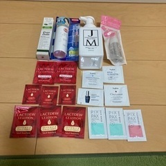 新品化粧品サンプル、ハンドクリーム等