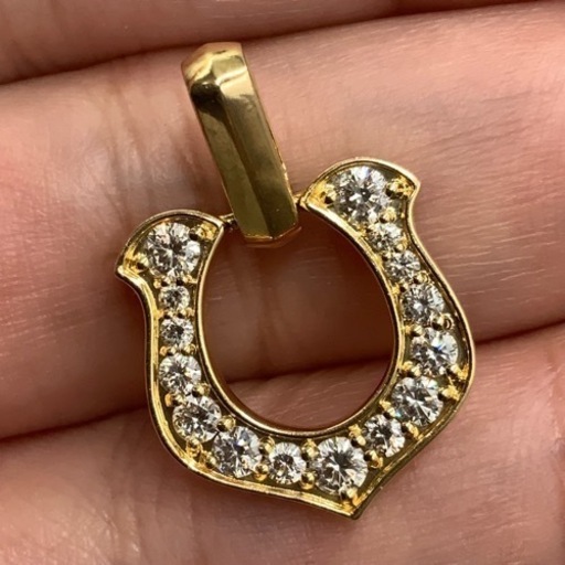 売り切れました。K18 18金　ホースシュー　馬蹄　ダイヤモンドペンダント　4.3g 0.65ct
