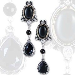 ALCHEMY GOTHIC: She Walks In Bea...