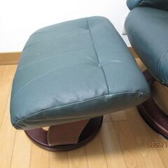 リクライニングチェア　オットマン付きの画像