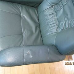 リクライニングチェア　オットマン付きの画像