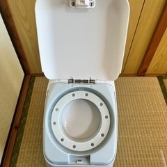 赤ちゃんのオムツ入れゴミ箱の画像