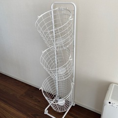 受け渡し予定者決定:wanbao ランドリーラック3段　3段 洗濯カゴ キャスター付き ランドリーバスケット白の画像