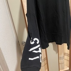 セブンティーンの黒Tシャツ sale中の画像
