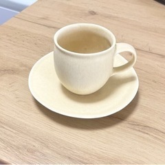 ティーカップ　黄色