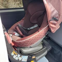 コンビ 新生児から使えるチャイルドシート 日除け付き