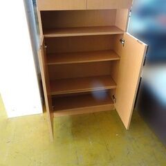 メーカー不明■壁面収納キャビネット 高さ230㎝ 扉付き 収納 本棚 家具 の画像