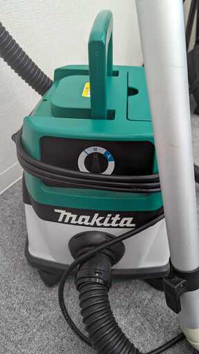 マキタ 100V 集じん機（乾湿両用） M442