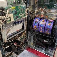 パチスロ実機 聖闘士星矢-黄金激闘編- コイン不要機 ID：126-012705-007の画像
