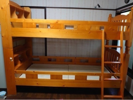 更に値下げしました　丈夫な二段ベッド