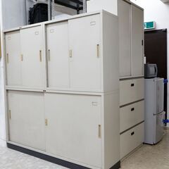スチール製書庫（ロッカー）