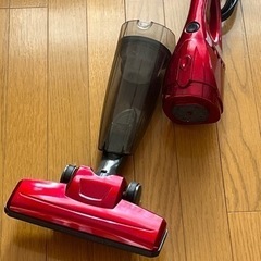 山善　2wayサイクロン式クリーナー（赤）　800円の画像