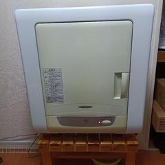 日立　衣類乾燥機と加湿器　