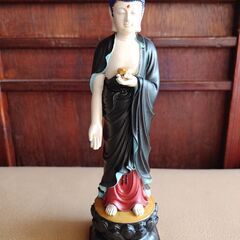 仏像　木彫りの阿弥陀如来立像