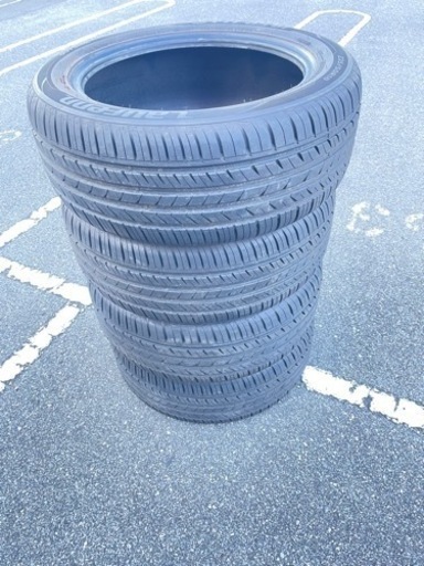 ほぼ新品！！235/50R18 サマータイヤ