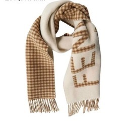 FENDI マフラーの画像