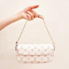 非常に入手困難‼️【日本完売コレクション品 AW2024新作 ル...