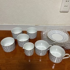 ティファニー  ダンシングＴ　レア　ココット　マグカップ　ミルク...