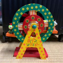 木製の観覧車