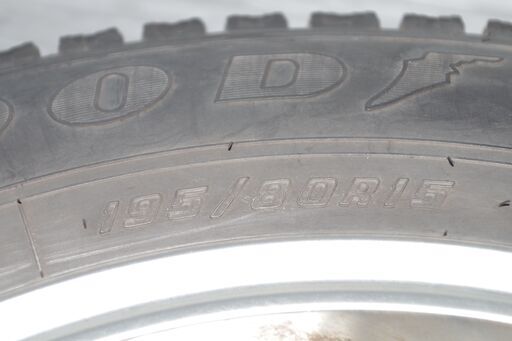 中古スタッドレスタイヤ　グッドイヤー　アイスナビバン　195/80R15　アルミホイール付き