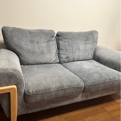 2人掛けグレーコーデュロイ木脚ソファ