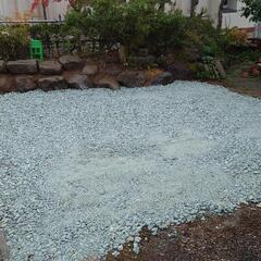 砕石　砂利　4tダンプ１台の画像