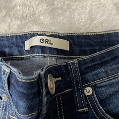 GRLレディースストレッチダメージジーンズ　XSの画像