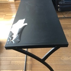 パソコンデスクの画像