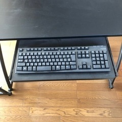 パソコンデスクの画像