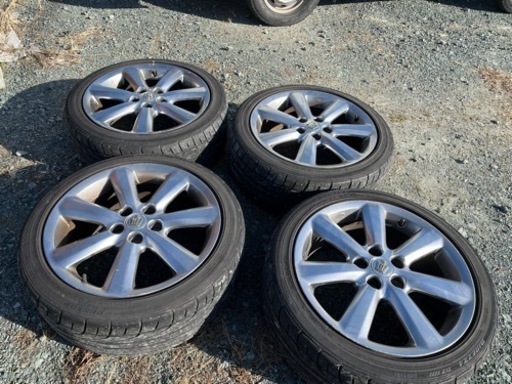 アルミホイール225/45R18