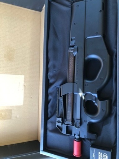 東京マルイ　電動ガン　p90プラス