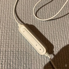 ワイヤレスイヤホン　の画像
