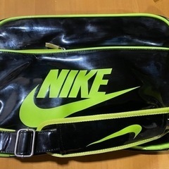 カバン⑤NIKE スポーツバッグ