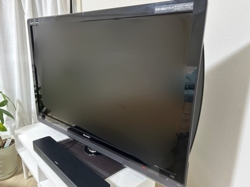 SHARP 46型テレビ