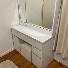 ドレッサー