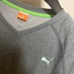 PUMA プーマ　スポーツ Vネック Tシャツ　中古品（状態良品）の画像